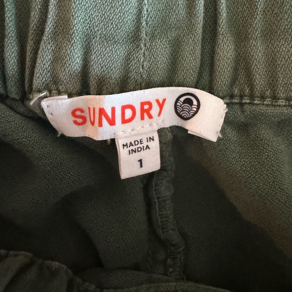 Sundry Olive Green Black Star Print Drawstring Pants Size 1 Small - Picture 2 of 6